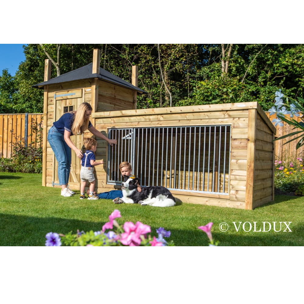 Sfeerfoto: Voldux Hondenhok Lize 392x150x235 cm hondenhok met kennel en hooibergdak