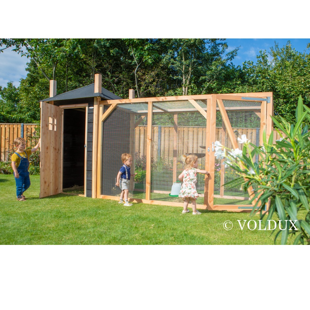 Sfeerfoto: Voldux Kippenhok Hooiberg Mees XL 437x150x235 cm groot kippenhok met ren en hooiberg