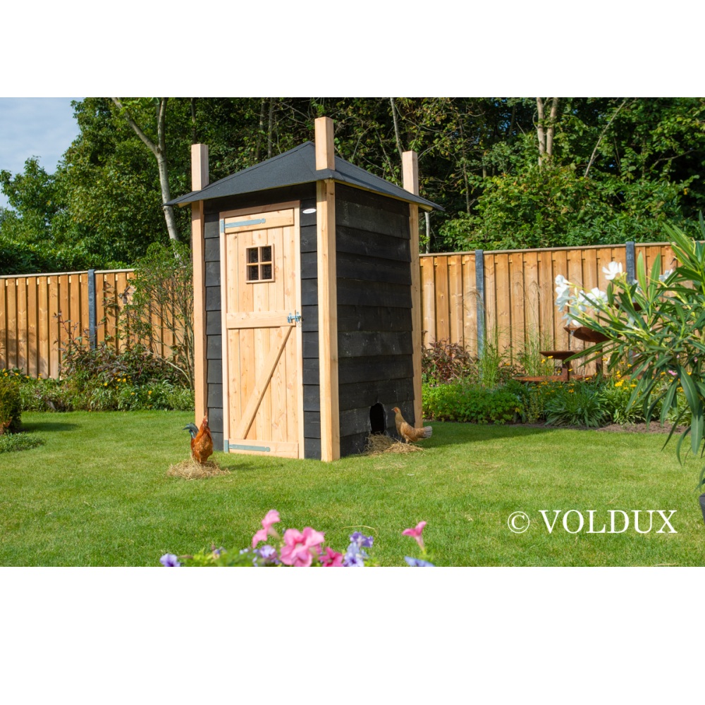 Sfeerfoto: Voldux Kippenhok Hooiberg Mees 150x150x235 cm luxe kippenhok in hooibergstijl met Douglas hout
