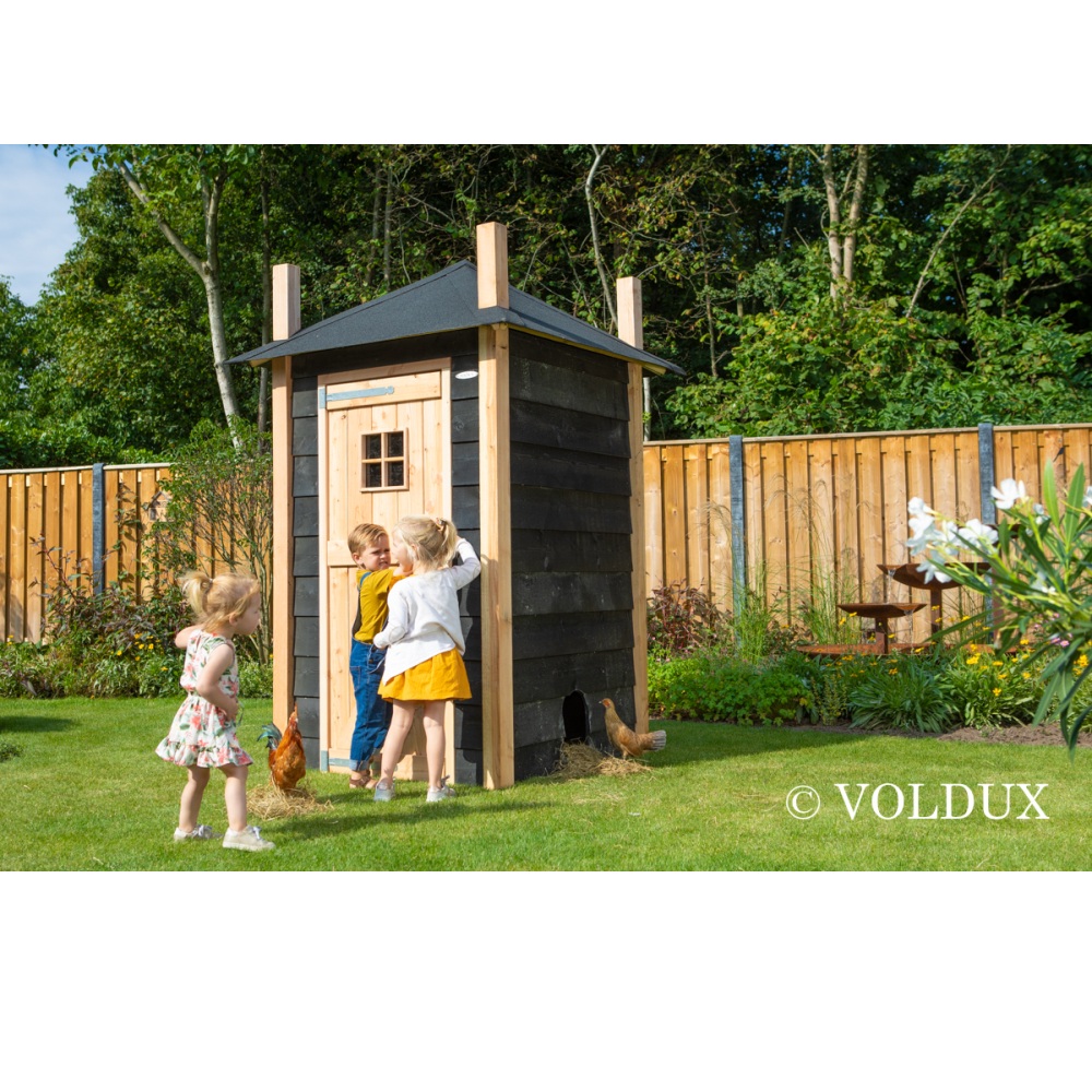 Sfeerfoto: Voldux Kippenhok Hooiberg Mees 150x150x235 cm luxe kippenhok in hooibergstijl met Douglas hout