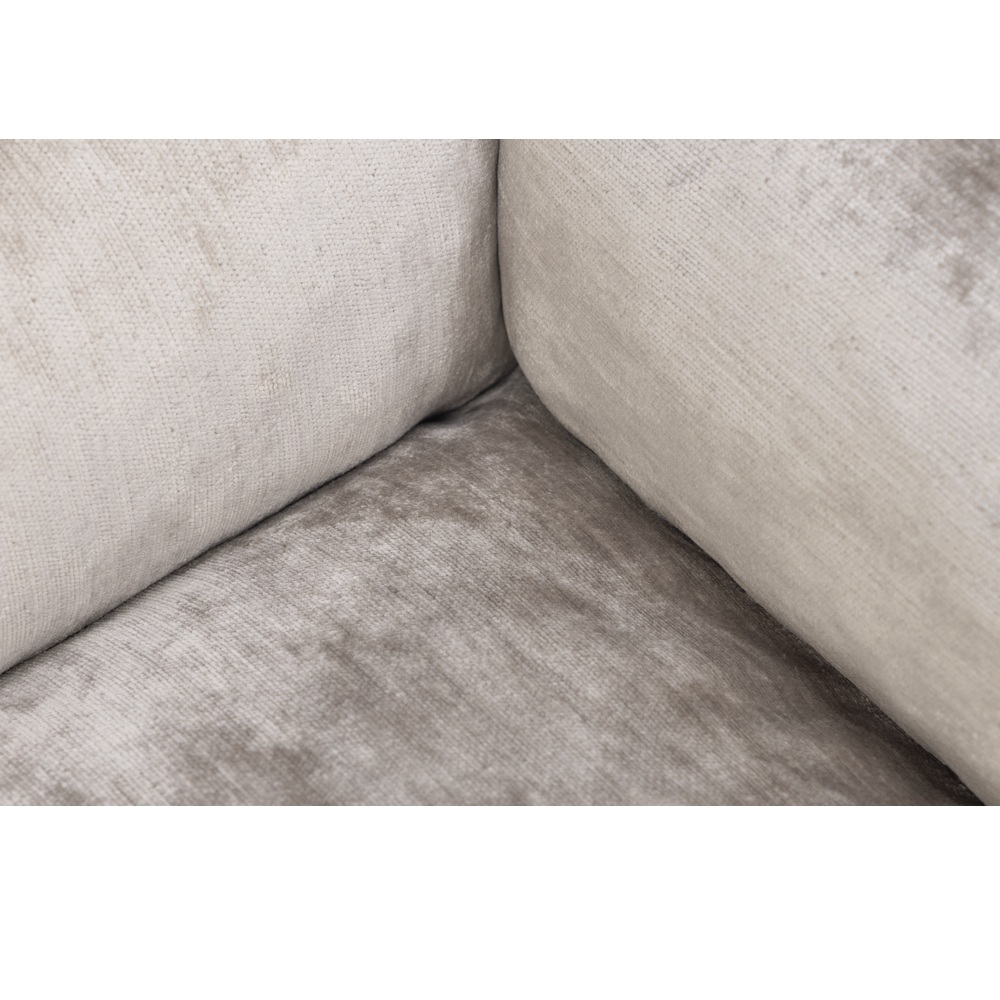 Designed by Lotte Orthopedische hondenmand Soft Essence lichtgrijs met memory foam vulling, velours stof en anti-slip bodem