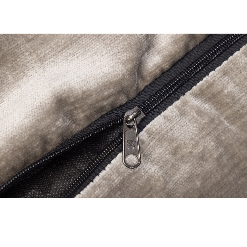 Designed by Lotte Orthopedische hondenmand Soft Essence lichtgrijs met memory foam vulling, velours stof en anti-slip bodem